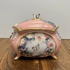 ardleigh elliott music box AA119 Rose Elegance “On The Wings Of Love”