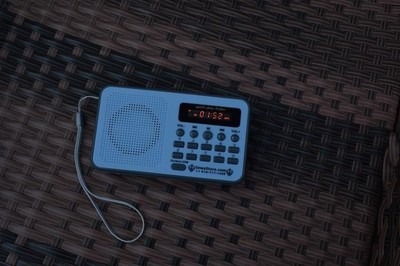 Gurbani Radio Player with Gurbani Essentials (Nitnem,