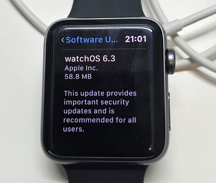 Apple Watch Series 2 Nike+, Ceramic Black, 42mm Aluminium Case Good Condition - Image 3 of 4