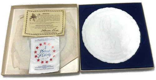 Vintage Fenton "A Portrait of Liberty" 1776-1976 Bicentennial Plate God We Trust