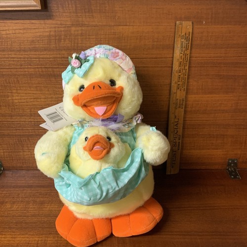 Vintage 1993 Plush Creations Easter Cuddles Yellow Mama Duck With Baby Duckling - Picture 7 of 7