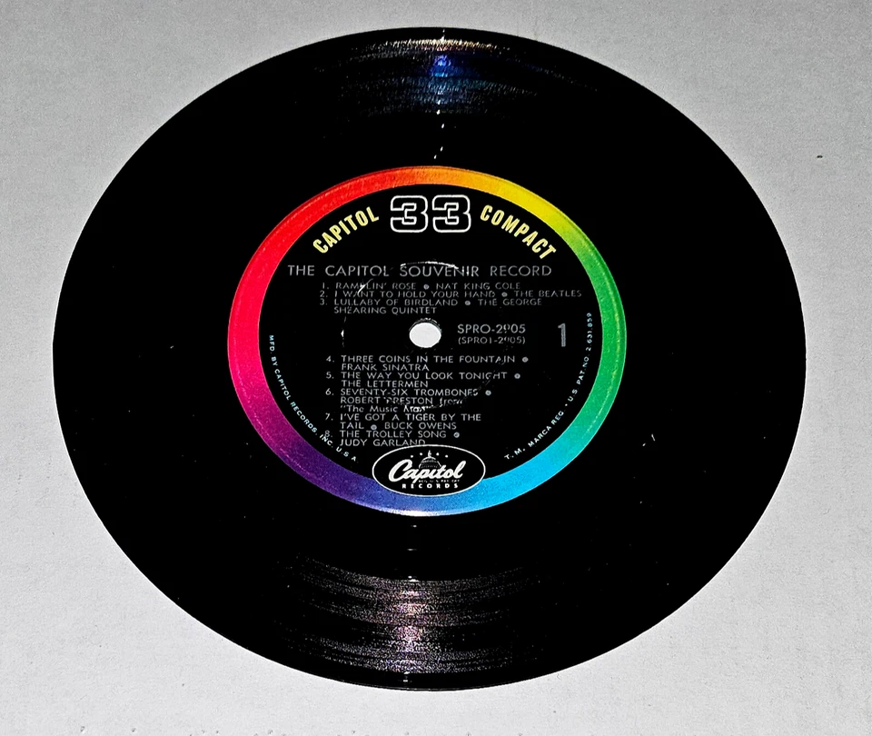 BEATLES MEGA RARE 1965 CAPITOL SOUVENIR RECORD COMPACT 33 SPRO-2905 WITH SLEEVE - Image 3 of 4