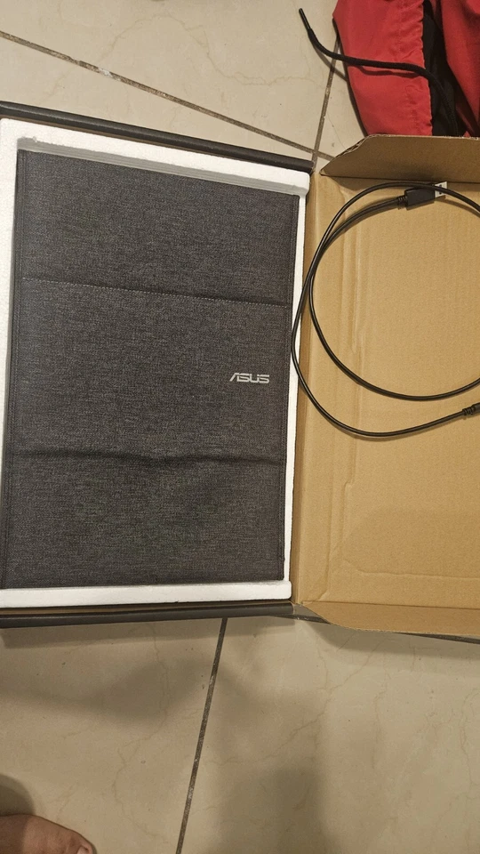 Asus ZenScreen MB166B 16" Class Full HD LCD Monitor 16:9- New in marked box - Image 2 of 3