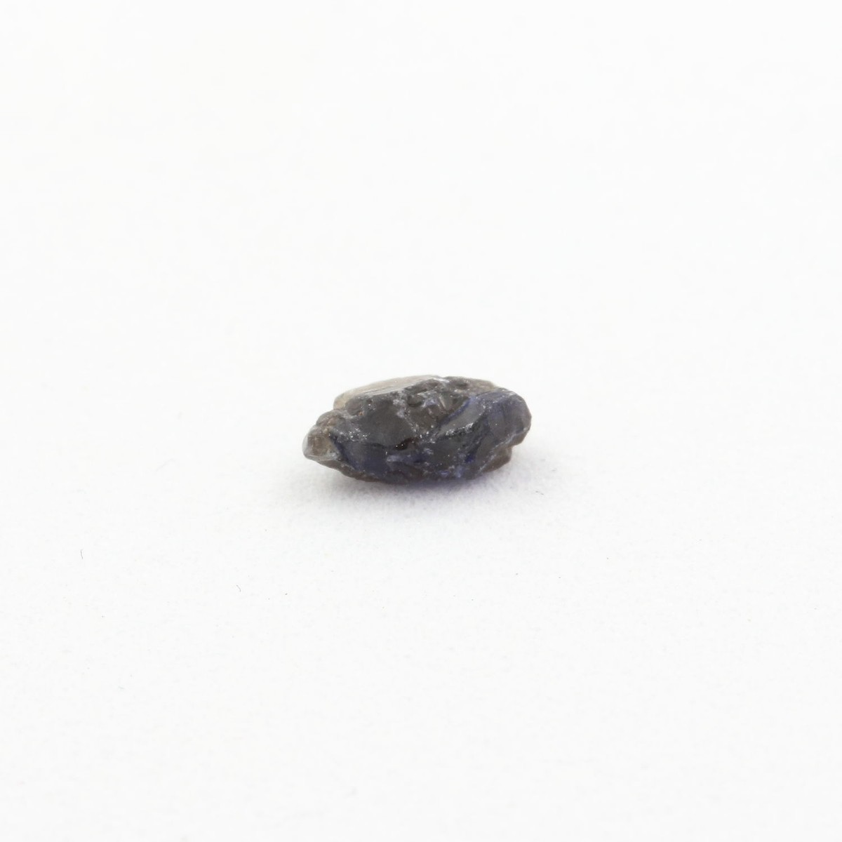 Pierre précieuse bleue naturelle saphir de Madagascar 11 x 9
