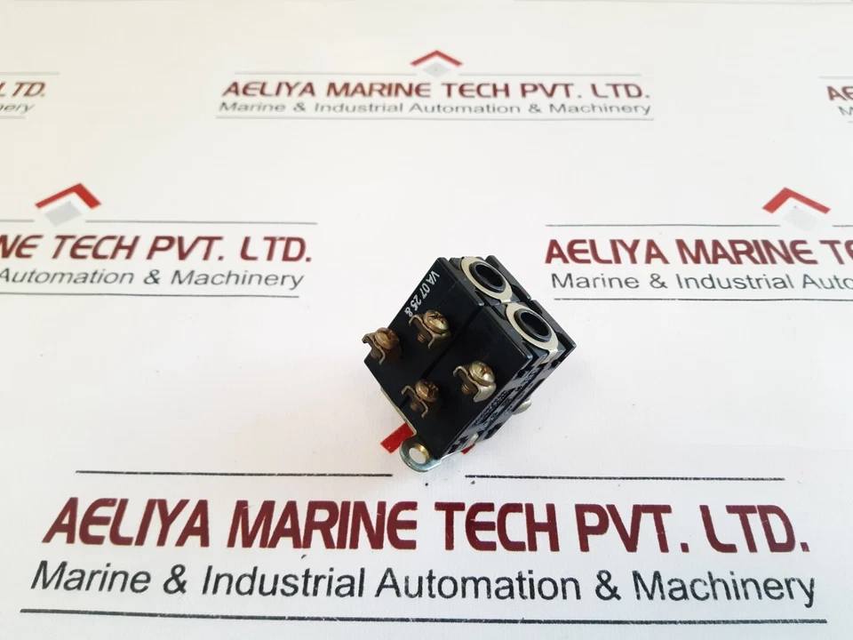 General electric cr2940u201 contact block - Image 3 of 4