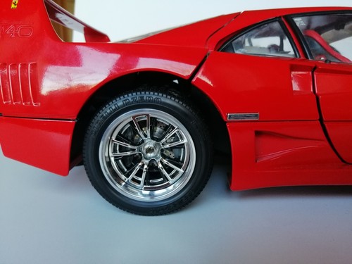 FERRARI F40 - TESTAROSSA 1 /8 POCHER DODGE CHARGER R/T 1/8 - Zdjęcie 8 z 12