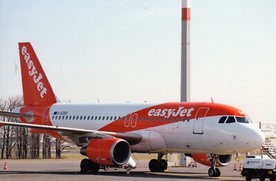 39665/ Foto   AIRBUS A319   EASY JET   G-EZDO