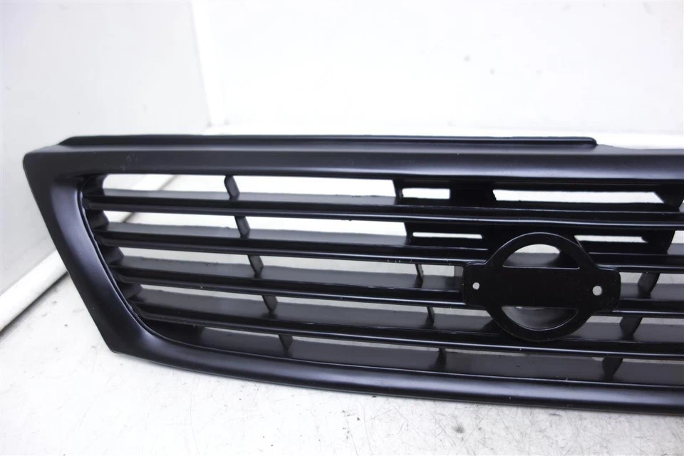 Nissan Sentra 1995-1997 rejilla superior del mercado de accesorios - negro 623101M225 Foto 3 de 4