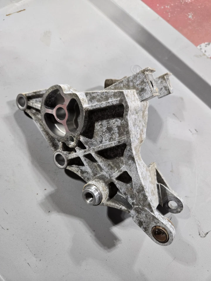 04 05 06 SOPORTE ALTERNADOR CHEVROLET MALIBU 3,5 L 12567695 OEM Foto 4 de 4