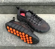 Men Nike Mind 002 Black Hyper Crimson HQ4308-001 Essential for daily commuting