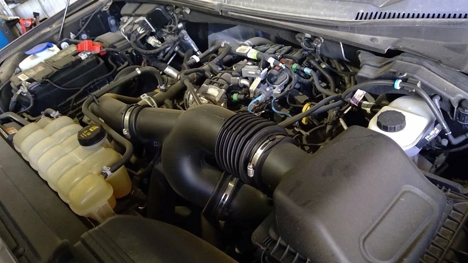 Used Engine 2.7L VIN P 8th Digit Turbo Fits 19-20 FORD F150 PICKUP 10304089 - Image 2 of 4