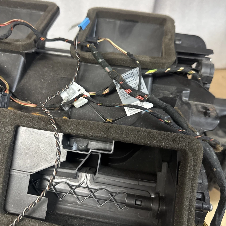 BMW 328i 335i E90 2007-2010 caja de calefacción núcleo de calefacción de aire acondicionado 9181171 OEM puerta mezclada Foto 3 de 4