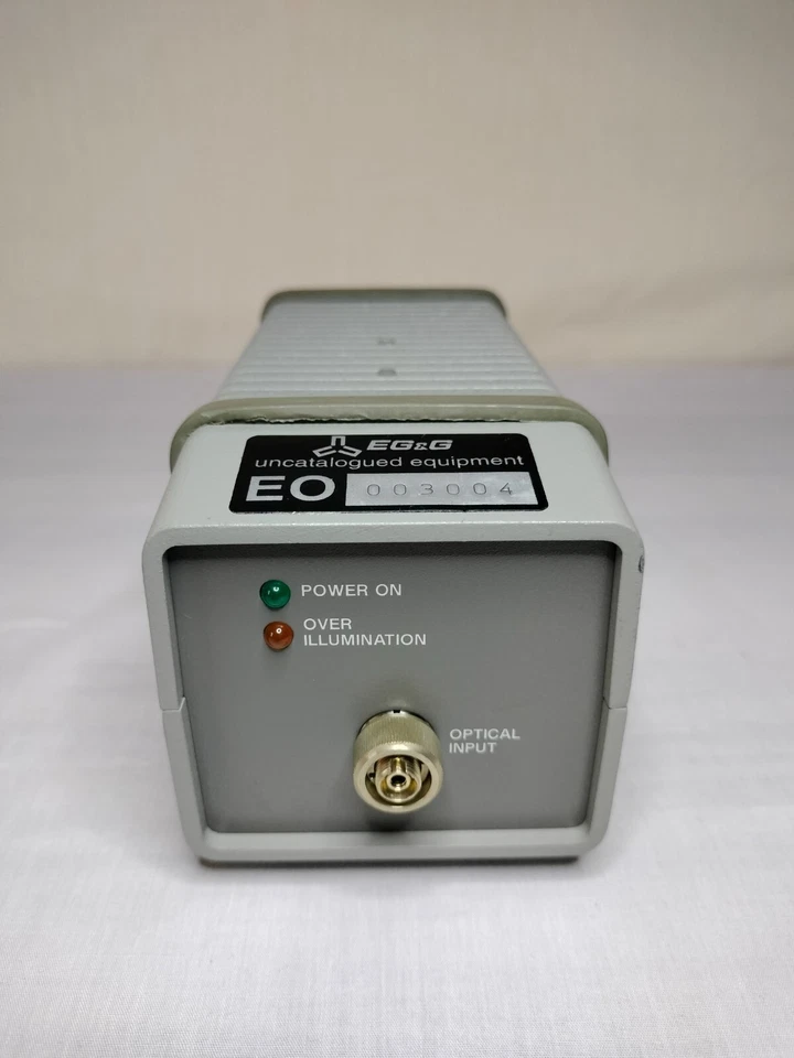 Receptor de ondas de luz HP Hewlett Packard 83410C 1300/1550 nm 300 kHz-3 GHz Foto 3 de 4