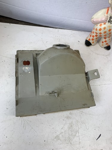 Cadillac GM 5932337 1C Left Side Marker GM 5932429 Lower Mount Broke See Pics - Picture 8 of 11