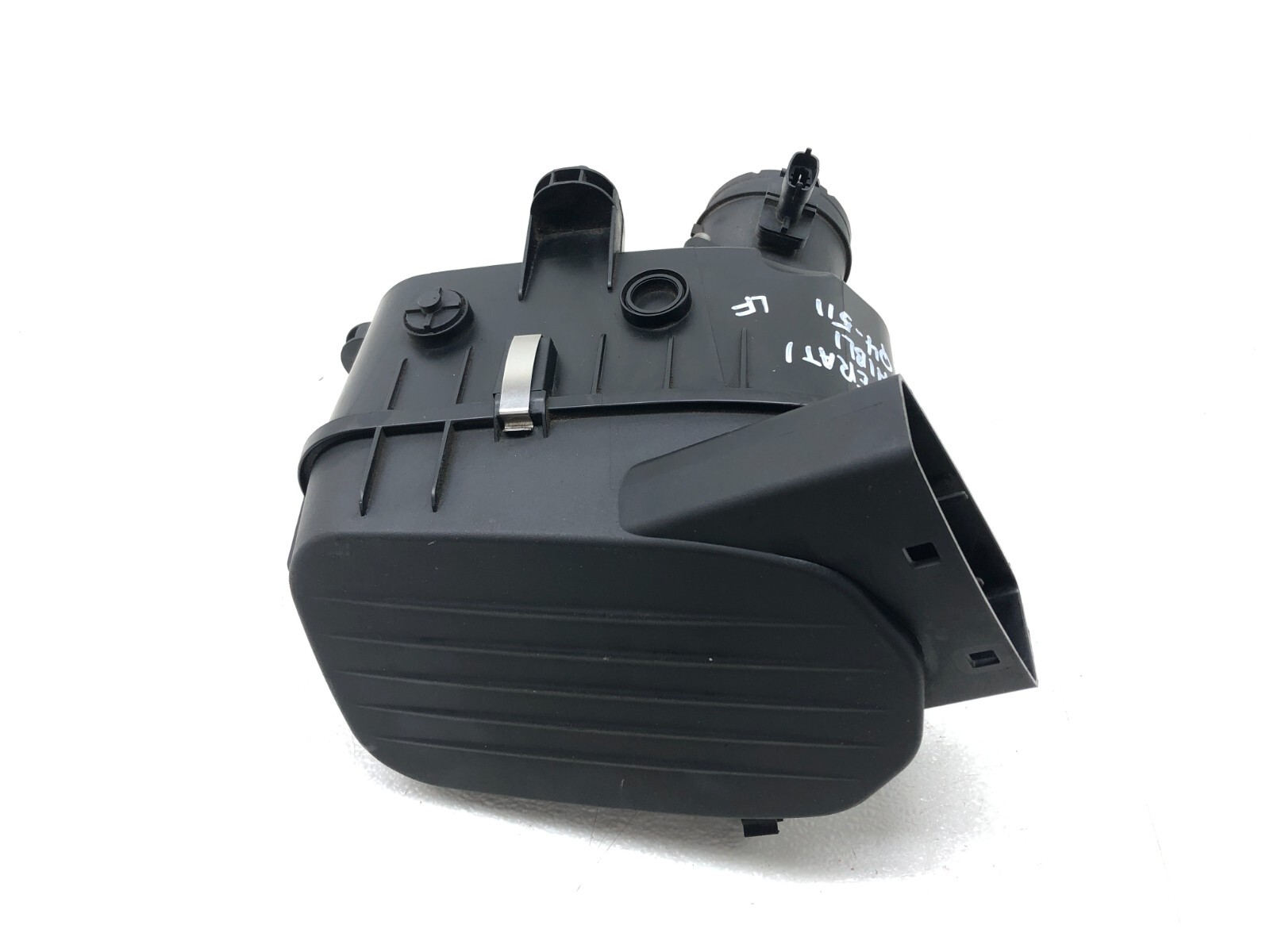 2014-2019 MASERATI GHIBLI SQ4 3.0L LEFT DRIVER FRONT AIR CLEANER FILTER BOX OEM.