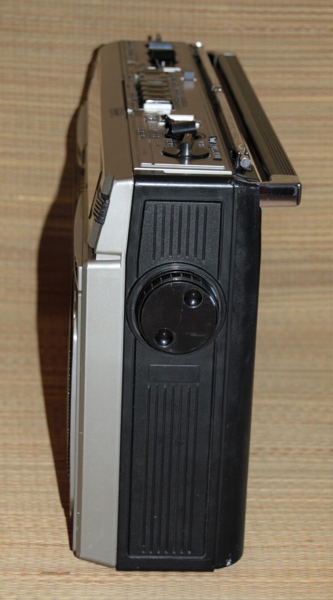 SHARP ラジカセ SEARCHER-XL GF-204 昭和レトロ SHARP ラジカセ SEARCHER-XL GF-204 昭和レトロ - メルカリ
