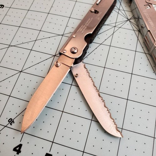 SOG POWERASSIST FOLDING SILVER MULTI-TOOL WITH CASE - Picture 3 of 10