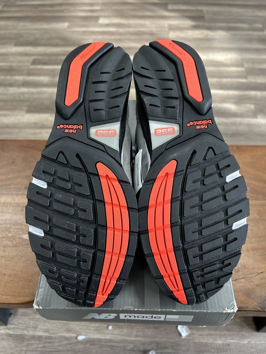 Size 8 - New Balance 992 DTLR Discover and Celebrate Black