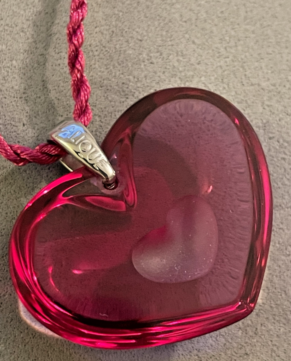 Authentic LALIQUE France Hot Pink Tender Heart Crystal Pendant