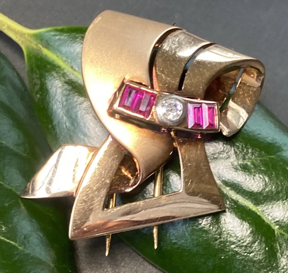 Vintage Diamond Ruby Art Deco Brooch Estate Fine Jewelry Pre-Owned Old Money - Image 1 of 4