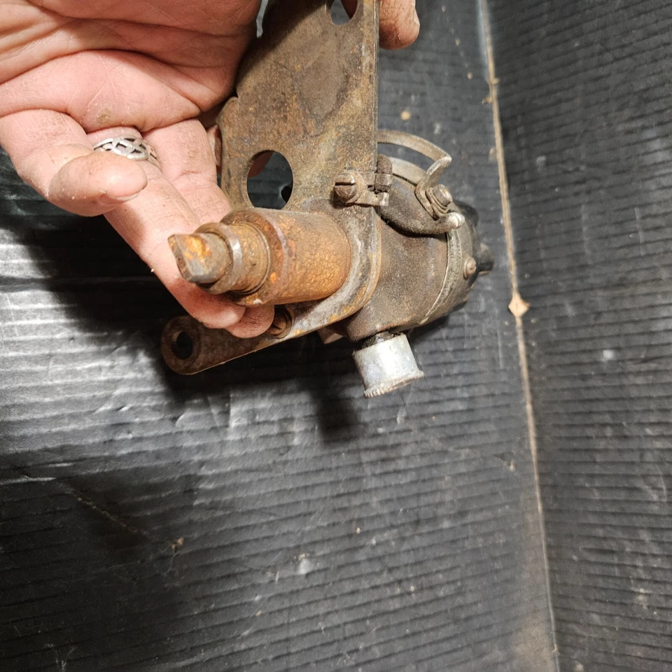 Fabricante de equipos originales Auto-Lite IGW 4203A Hudson 6 cilindros distribuidor de colección Hornet super six? Foto 3 de 4