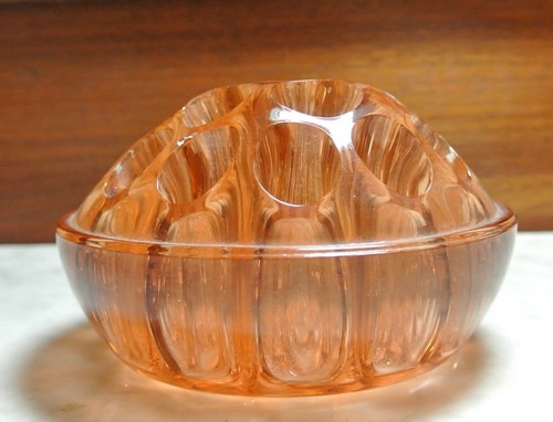 Vintage Peach Glass Color Floral Frog 19 Holes 4-1/4" Across - Picture 4 of 7