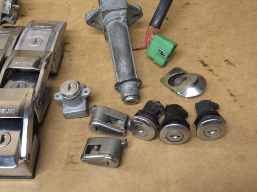 1987 Suzuki Cavalcade GV1400 Ignition Switch Key Set Luggage Storage Compartment - Picture 7 of 12
