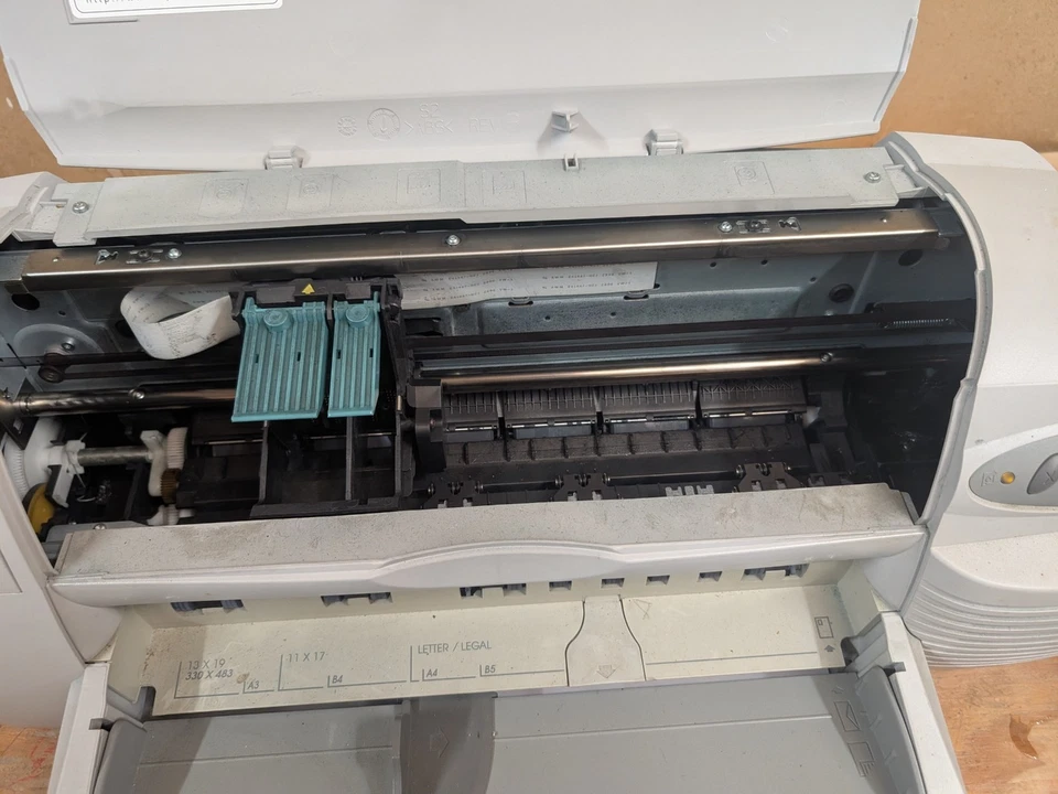 HP DeskJet 1220C Professional Series Wide Format Standard Printer - Image 4 of 4