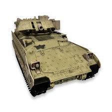 1:18 Unimax M3A2 Bradley IFV Bravo Team Desert Camo Battle Damaged 2007