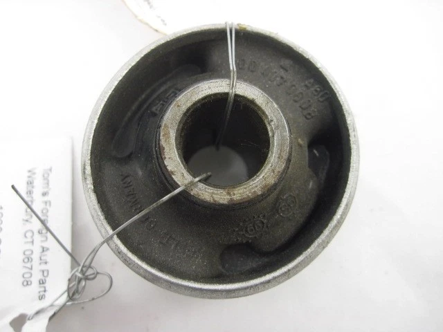 Used Front Right Lower Lower Control Arm Front fits: 1996 Volkswagen Golf 6 cyli - Image 2 of 3