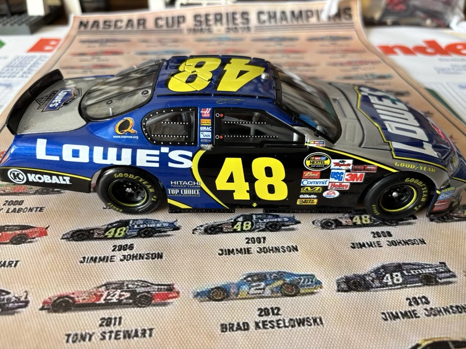 Action 110986 - 2006 Jimmie Johnson Lowe‘s Chevrolet 48 - 1:24 NASCAR - Bild 4 von 4