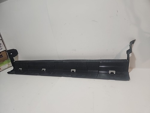 GM Radiator Baffle 84126418 - Picture 2 of 3