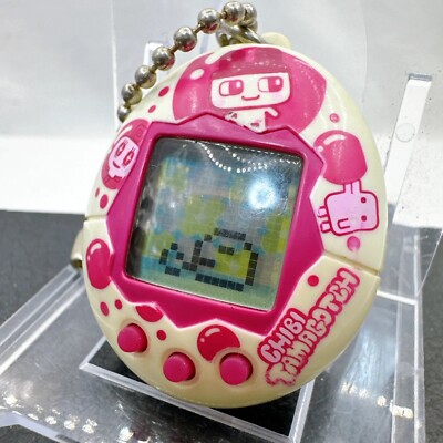 Bandai Tamagotchi Chibi Mini Bubble Gum Pink ver. 2005 Virtual Pet
