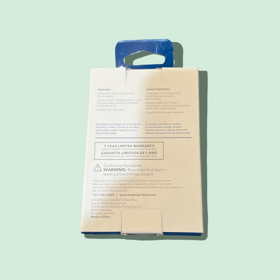 Insignia 4' Charge/Sync Cable. Samsung 30 pin. 2-Pack - Image 3 of 4