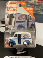 Matchbox 2019 Moving Parts Divco Milk Truck white/blue