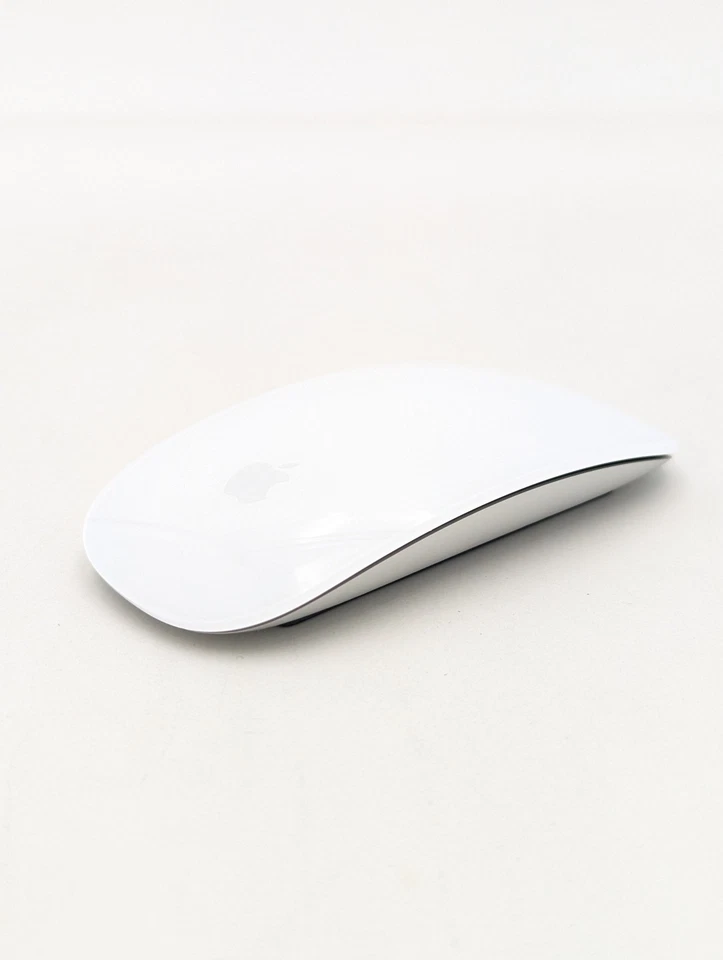Apple Magic Mouse Wireless USB-C Multi-Touch Surface In White MXK53AM/A (A3204) - Image 3 of 4