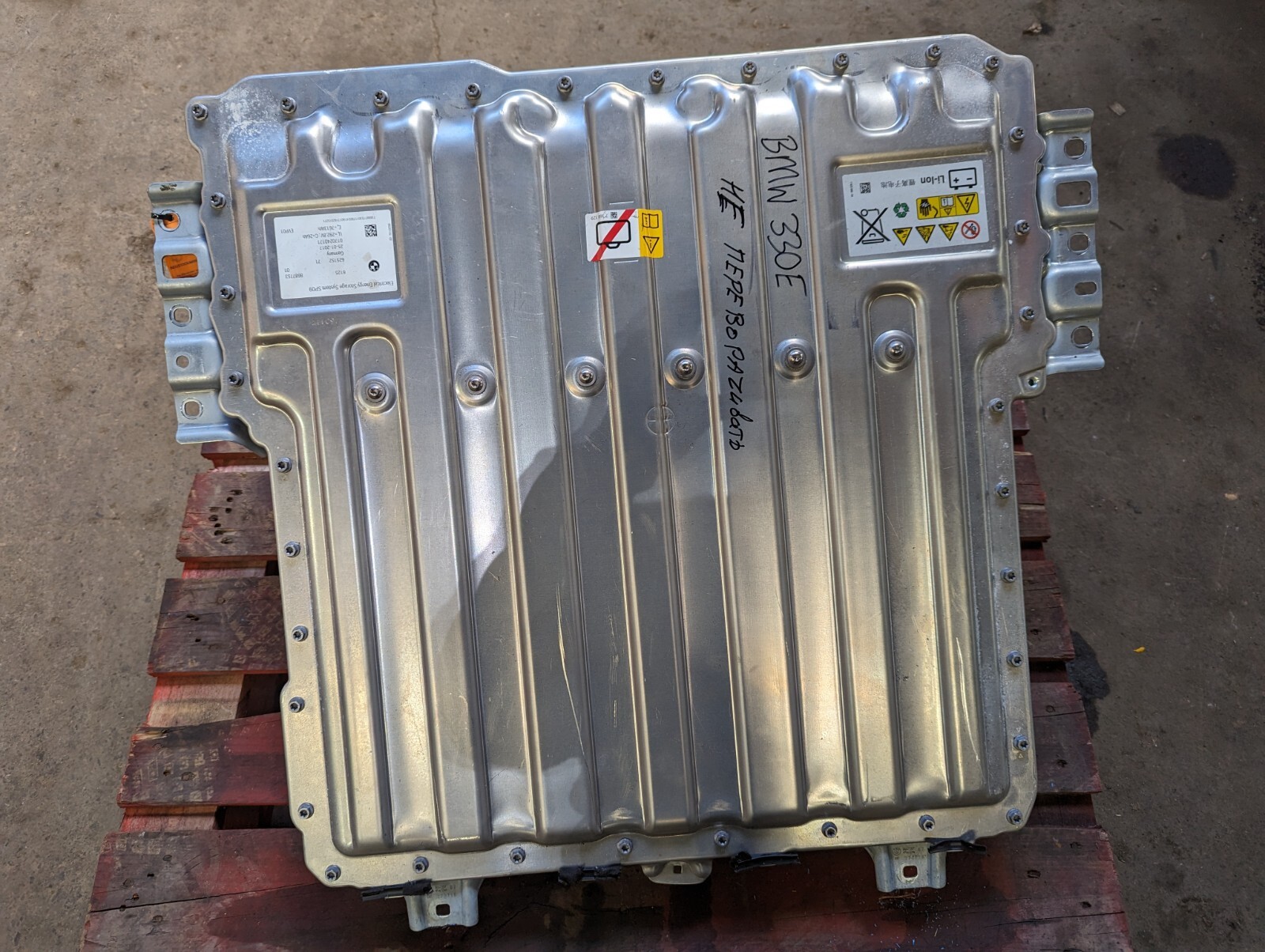 2017 BMW 3 Series F30 330e Hybrid High Volatage Battery 8687753 