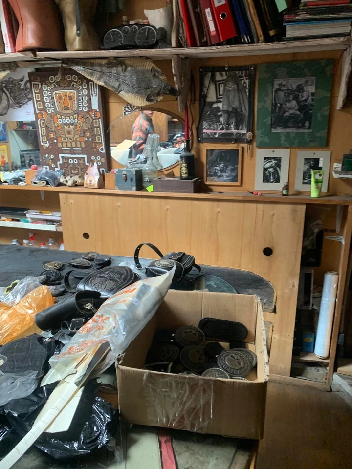 Biker bag Motorcycle Black leather bag Leg Handmade hip bag Skull - Image 3 of 4