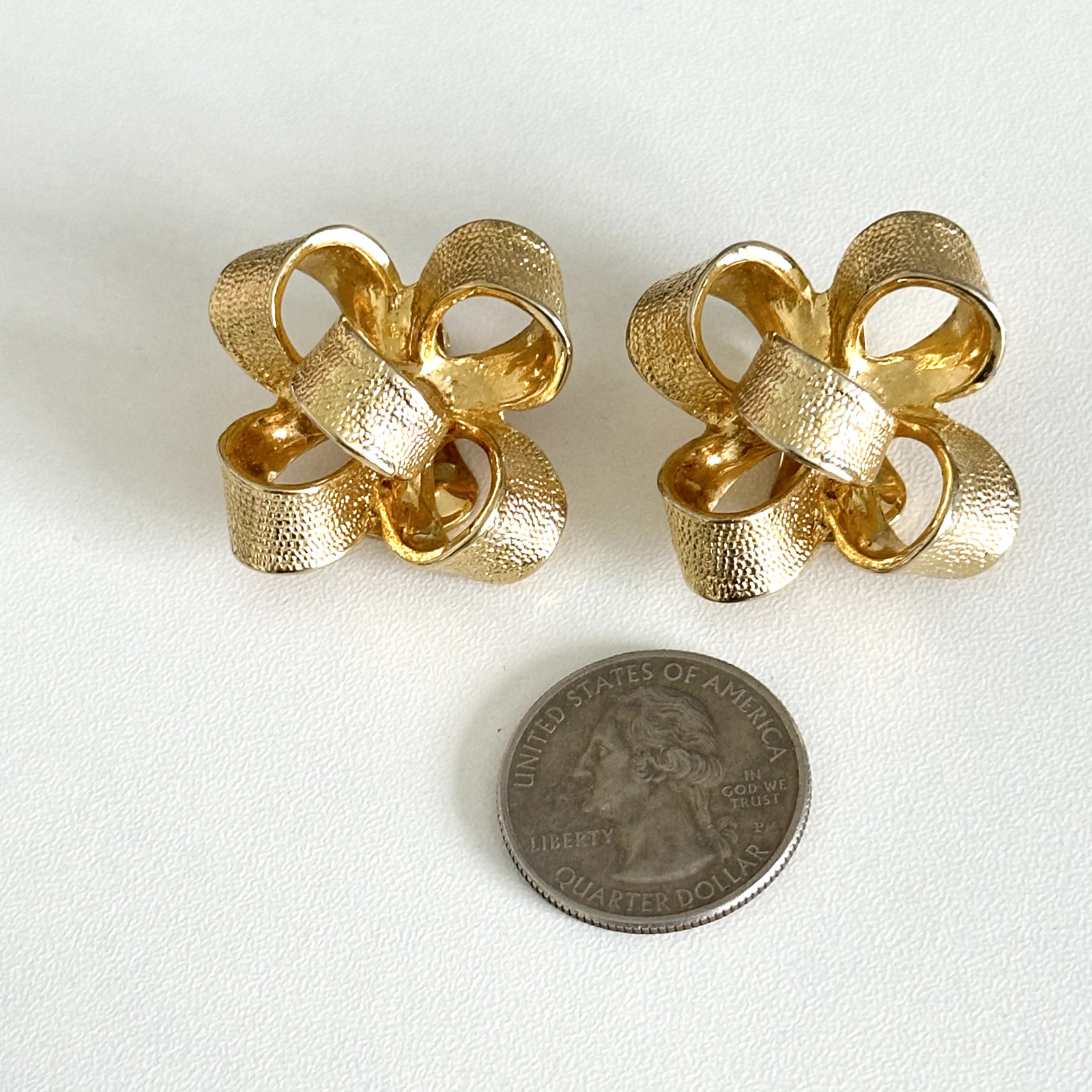 Vintage KJL Kenneth Jay Lane Gold Tone Large Chun… - image 9