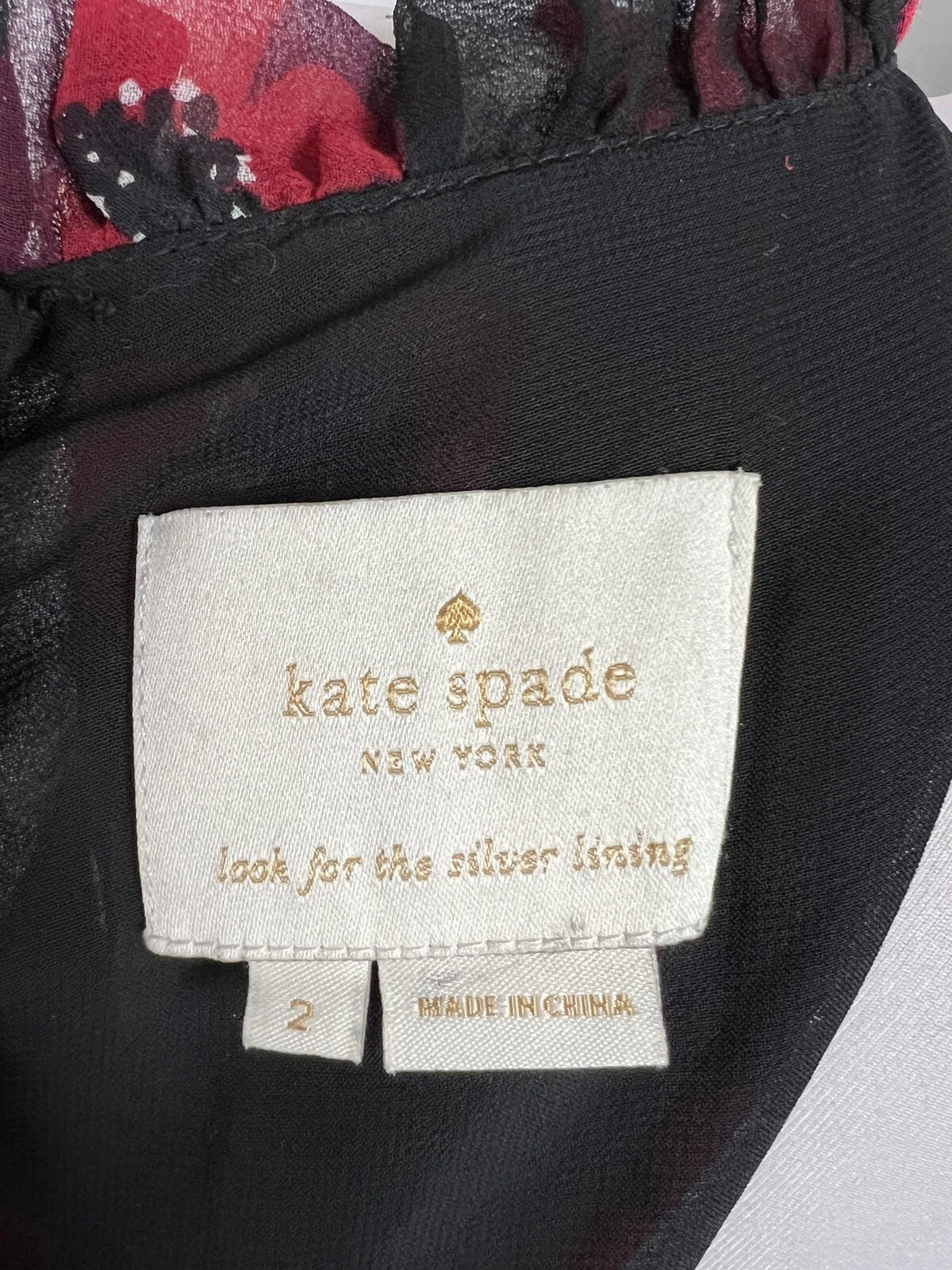 Mini abito Kate Spade papavero chiffon aderente e svasato 2 arricciature rosso nero seta floreale