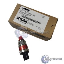 YORK 025-28678-006 1PC New Pressure Transducer 02528678006 Expedited Shipping