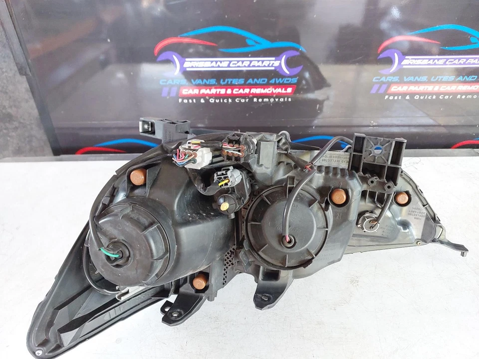 MITSUBISHI ASX 2014-2019 RIGHT HEADLAMP Station Wagon - image 2 of 4