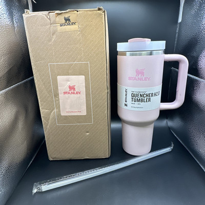 Stanley (Cherry Blossom Pink) 40 oz The Quencher H2.0 Flowstate Tumbler- NEW!