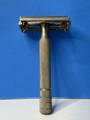 Vtg 1953 Gillette SUPER SPEED (40s Style) Y 3 Double Edge Safety Razor TTO USA