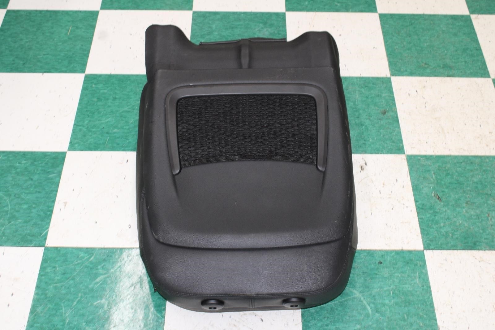 Maserati Ghibli 2014-2017 Front Right Upper Seat Black