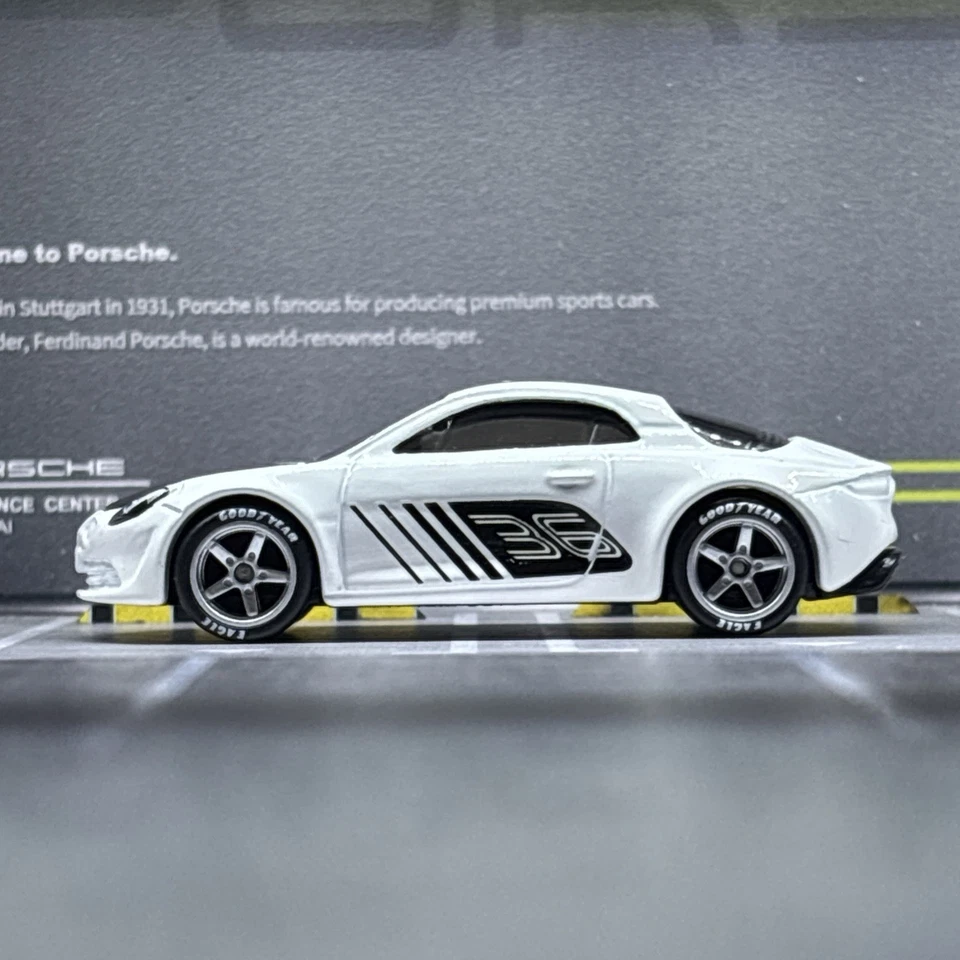 Hot Wheels Alpine A110 Custom Real Rider - Bild 2 von 3