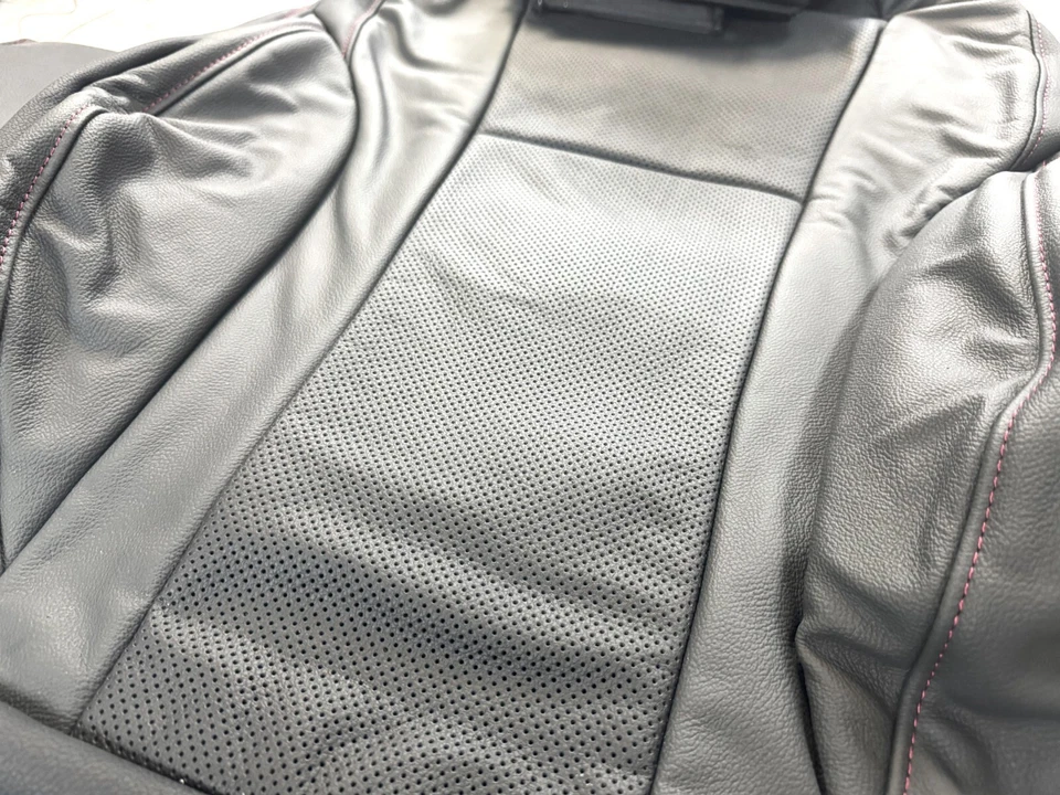 Гибридные кожаные чехлы на сиденья с красными стежками 23–25 Honda Accord Sport - Изображение 2 из 4