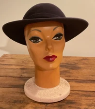 Women's Vintage Makins New York Black Velour Felt Hat Size 21 1/2