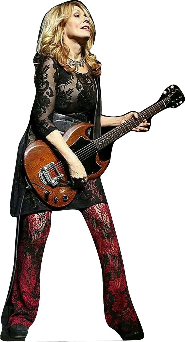 Nancy Wilson - Heart - w guitar 63