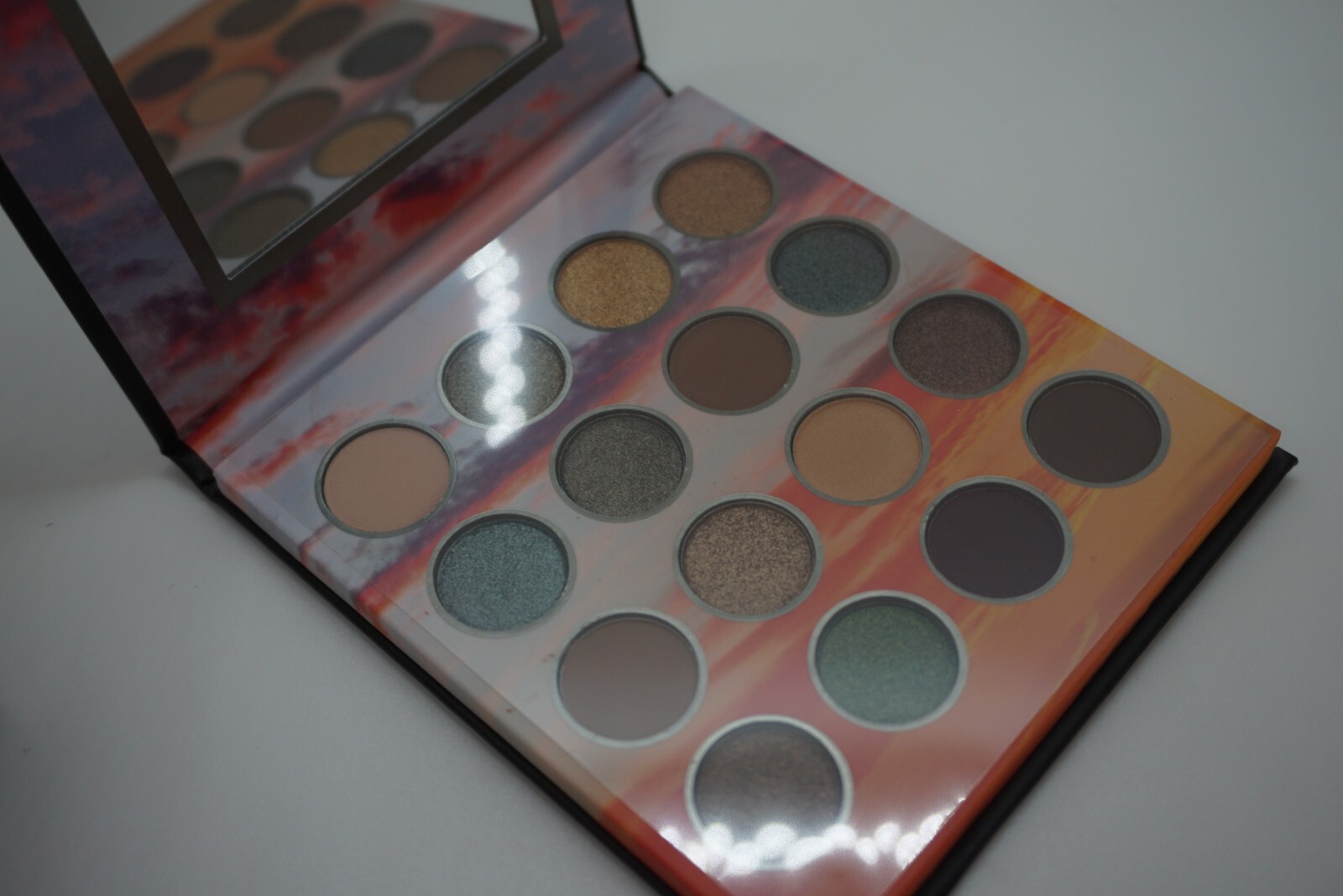 BH Cosmetics 16 Colour Shadow Palette  ~ Golden Twilight  ~ New in Sleeve